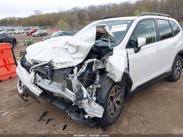 JF2SKAEC1KH447633 Subaru Forester Premium