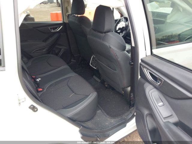 JF2SKAEC1KH447633 Subaru Forester Premium