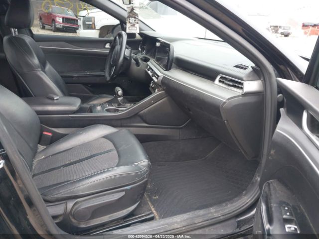 5XXG64J29NG115786 KIA K5 Gt-line