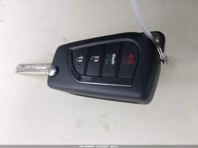 4T1C11AKXMU597300 Toyota CAMRY LE