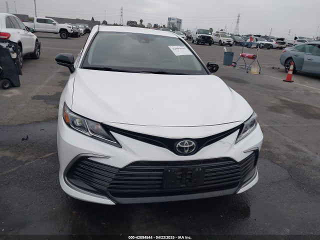 4T1C11AKXMU597300 Toyota CAMRY LE