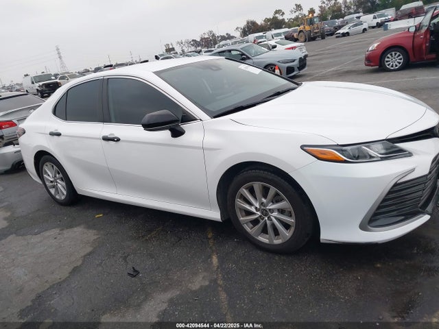 4T1C11AKXMU597300 Toyota CAMRY LE