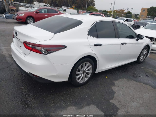 4T1C11AKXMU597300 Toyota CAMRY LE