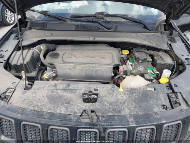 3C4NJDDB4HT646968 Jeep New Compass Trailhawk 4x4