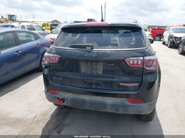 3C4NJDDB4HT646968 Jeep New Compass Trailhawk 4x4