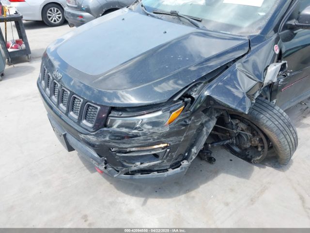 3C4NJDDB4HT646968 Jeep New Compass Trailhawk 4x4