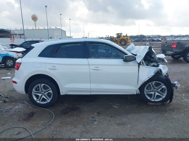 WA1ANAFY1K2112381 Audi Q5 45 Premium