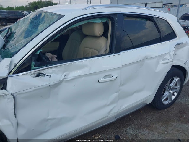WA1ANAFY1K2112381 Audi Q5 45 Premium
