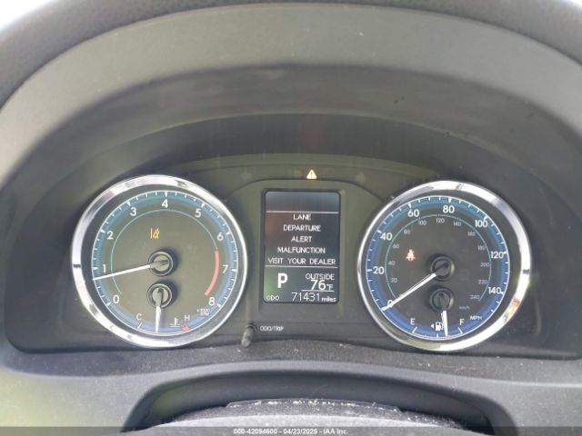 2T1BURHE6JC014199 Toyota COROLLA LE