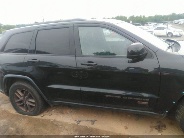 1C4RJEAG1GC386854 Jeep Grand Cherokee 75th Anniversary