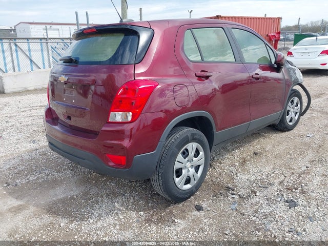 3GNCJKSBXHL227268 Chevrolet TRAX LS