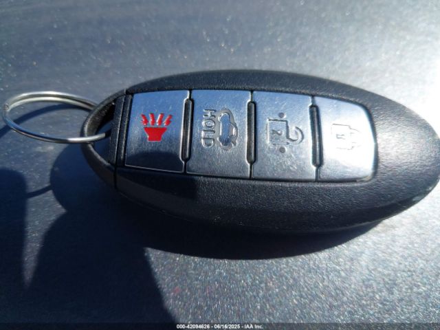 1N4AA6AP1JC400557 Nissan 2018