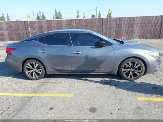 1N4AA6AP1JC400557 Nissan 2018