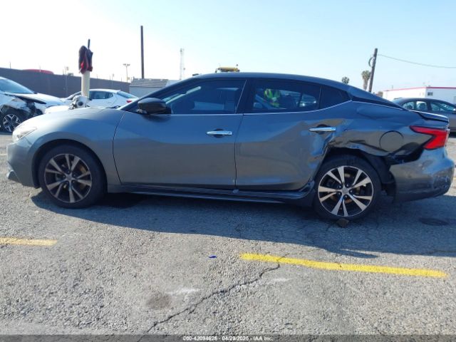 1N4AA6AP1JC400557 Nissan 2018