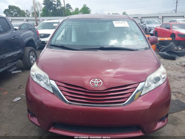 5TDKZ3DC6HS822945 Toyota Sienna Le 8 Passenger