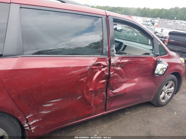 5TDKZ3DC6HS822945 Toyota Sienna Le 8 Passenger