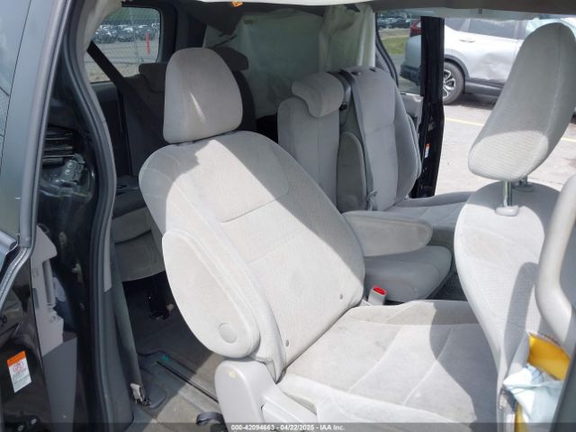 5TDKK3DC5GS709314 Toyota Sienna Le 8 Passenger