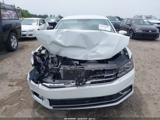 1VWAT7A31HC015952 Volkswagen Passat 1.8t S