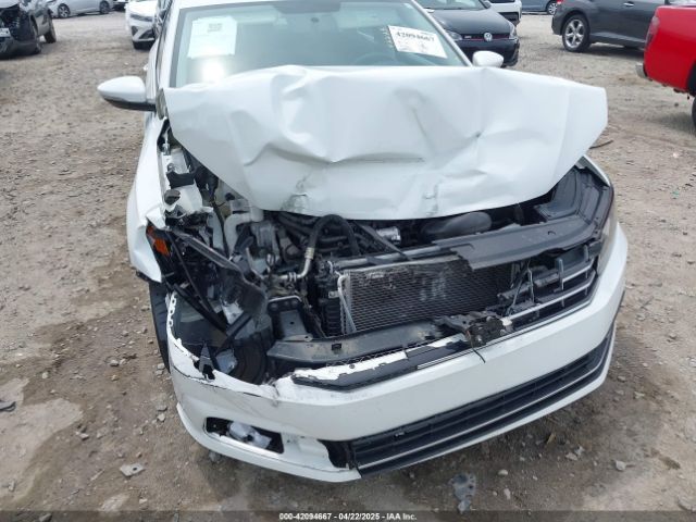 1VWAT7A31HC015952 Volkswagen Passat 1.8t S
