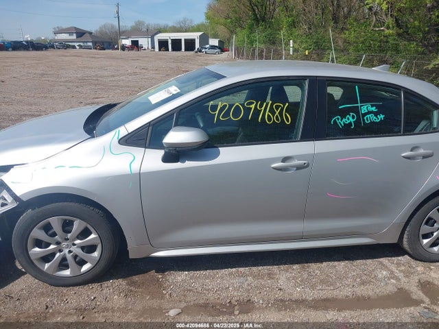 Toyota COROLLA LE 2022 5YFEPMAE4NP289125 Image 14