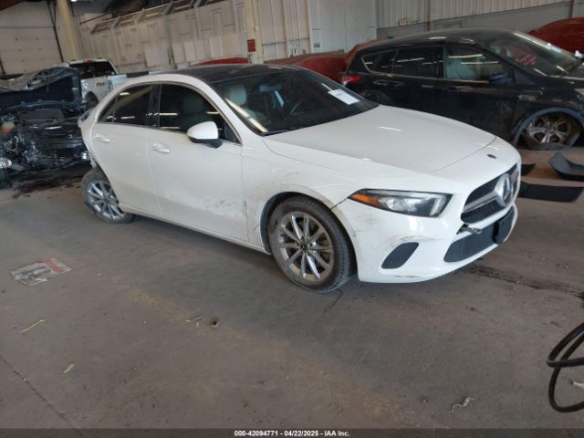 2021 MERCEDES-BENZ A 220 W1K3G4EB7MJ301221