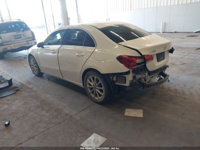 2021 MERCEDES-BENZ A 220 W1K3G4EB7MJ301221 Photo 2