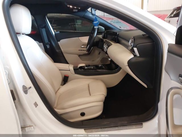 2021 MERCEDES-BENZ A 220 W1K3G4EB7MJ301221 Photo 4