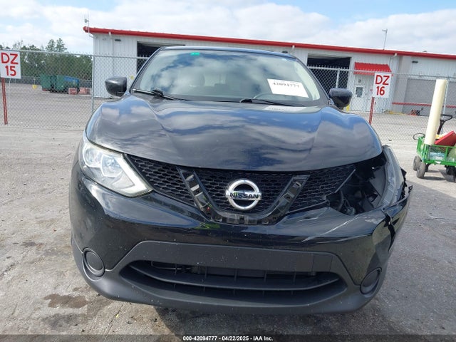 JN1BJ1CR5HW123634 Nissan Rogue Sport S