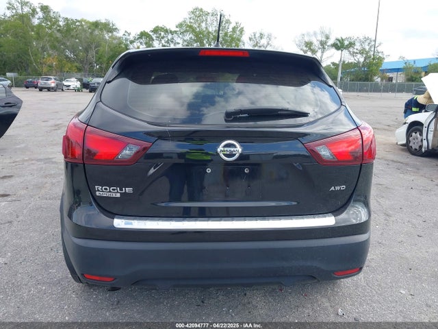 JN1BJ1CR5HW123634 Nissan Rogue Sport S