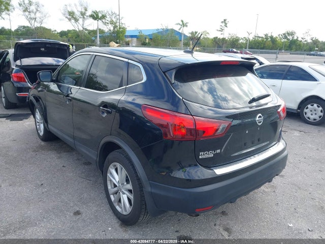 JN1BJ1CR5HW123634 Nissan Rogue Sport S