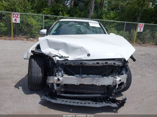 55SWF4JB4HU206451 Mercedes-Benz C 300 Luxury/sport
