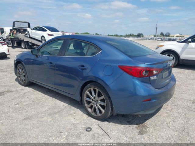 3MZBN1V39JM248584 Mazda Mazda3 Touring