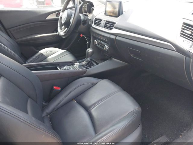 3MZBN1V39JM248584 Mazda Mazda3 Touring