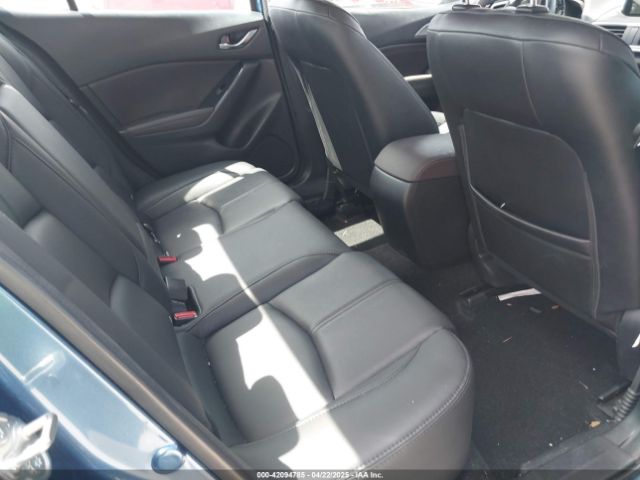 3MZBN1V39JM248584 Mazda Mazda3 Touring