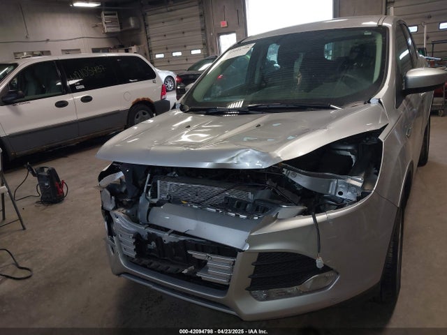 1FMCU0GX4FUC22042 Ford ESCAPE SE