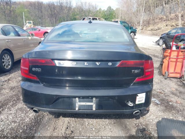 LVY982MK6JP036297 Volvo S90 T5 Momentum