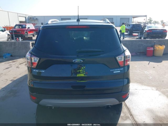 1FMCU0JD9HUE71213 Ford Escape Titanium