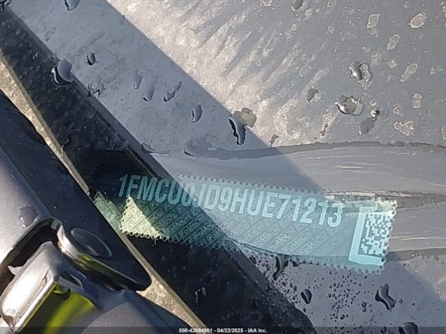 1FMCU0JD9HUE71213 Ford Escape Titanium