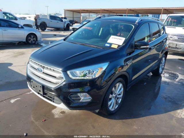 1FMCU0JD9HUE71213 Ford Escape Titanium