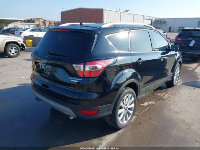 1FMCU0JD9HUE71213 Ford Escape Titanium