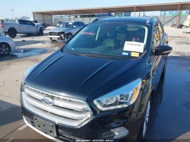 1FMCU0JD9HUE71213 Ford Escape Titanium