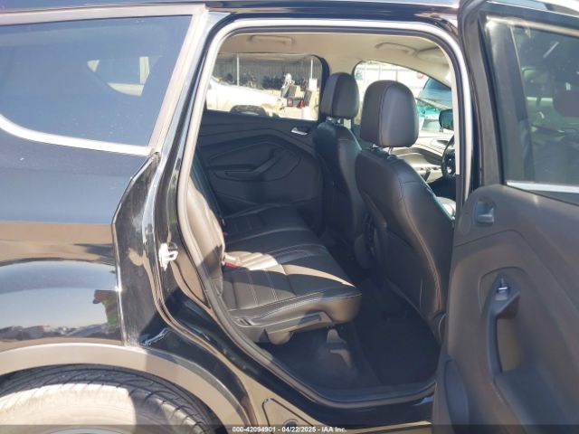 1FMCU0JD9HUE71213 Ford Escape Titanium
