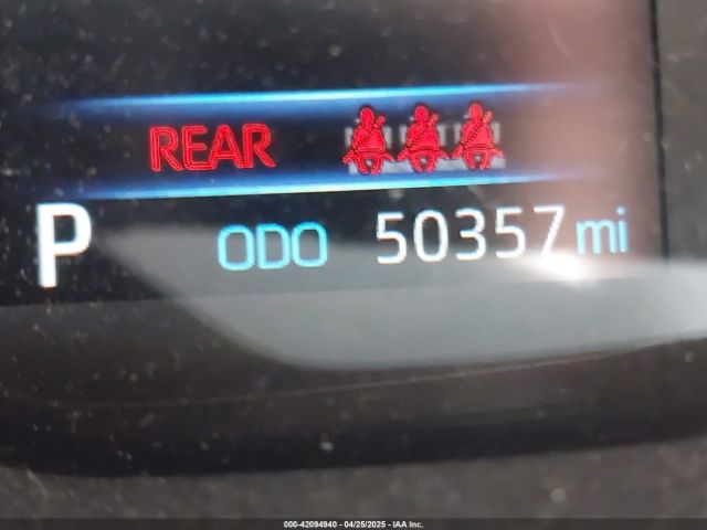 5YFEPMAE0MP270831 Toyota COROLLA LE