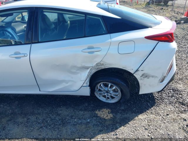 JTDKAMFP8N3198379 Toyota Prius Prime Limited