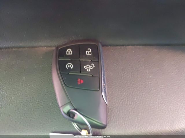 3GTUUCED6NG504879 GMC Sierra 1500 4wd  Short Box Elevation With 3sb