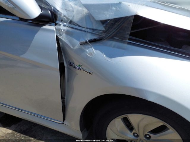 KMHEC4A41EA117041 Hyundai SONATA HYBRID
