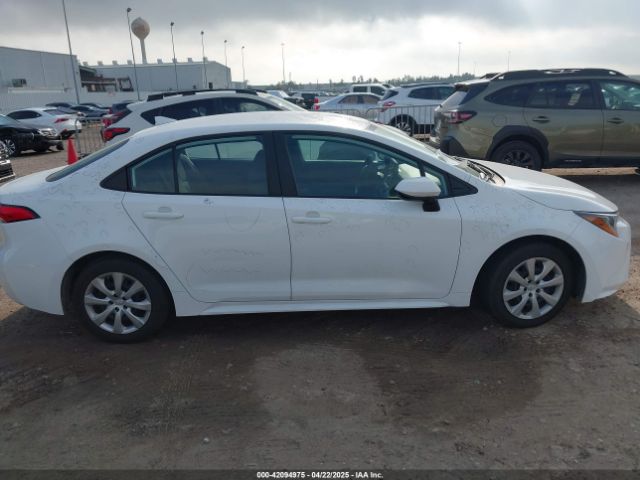 5YFEPMAE9NP357743 Toyota COROLLA LE