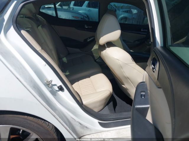 1N4AA6AP7HC413226 Nissan Maxima 3.5 Platinum