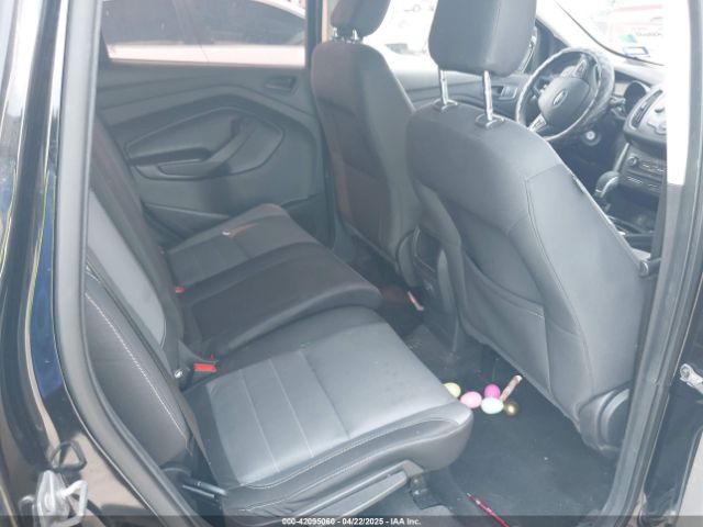 1FMCU0F72KUA18481 Ford ESCAPE S
