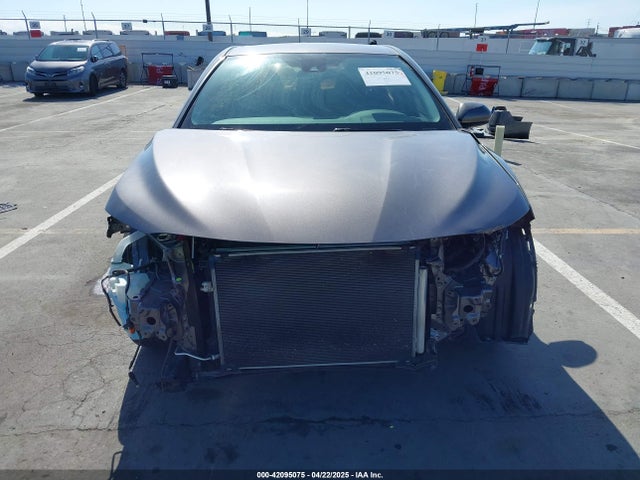 4T1B11HK2KU240465 Toyota CAMRY LE